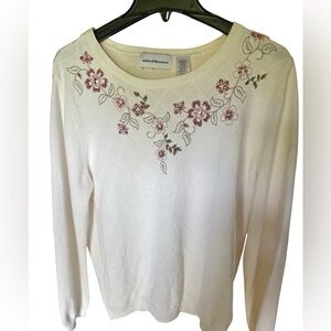 🌸 Alfred Dunner Women’s Sweater – Size L – Floral Embroidery – Cream Ivory